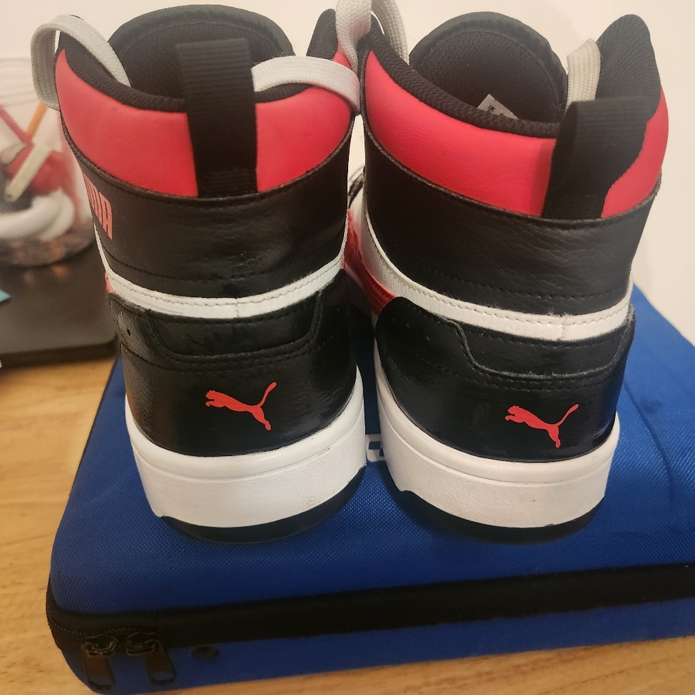 Puma - Picture 4 of 4